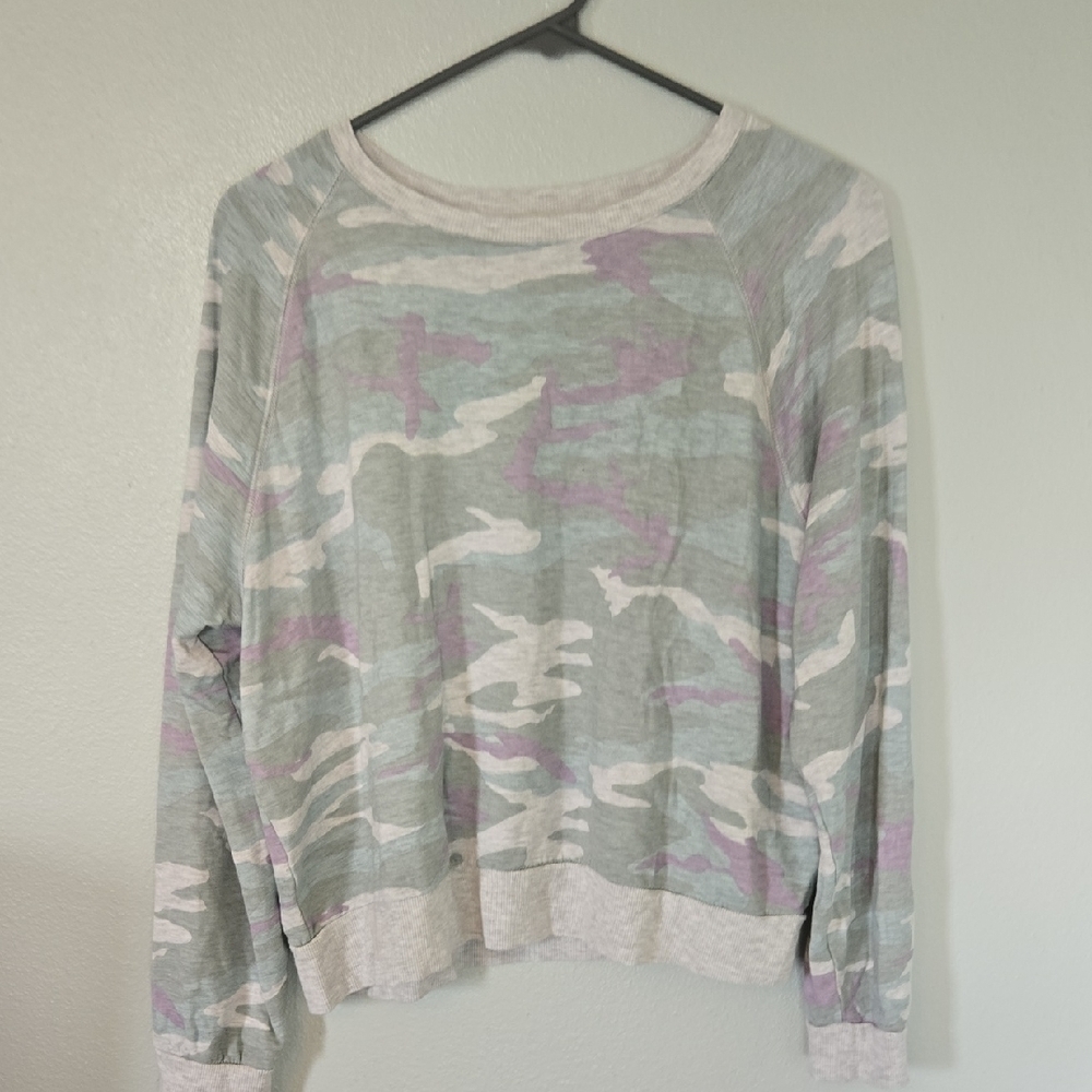 Thread And Supply Camo Top Size Large